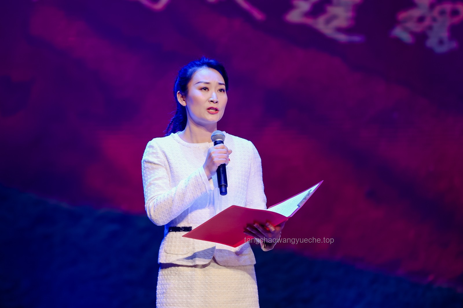 25岁中国女生哈佛演讲：青春之声，梦想之光